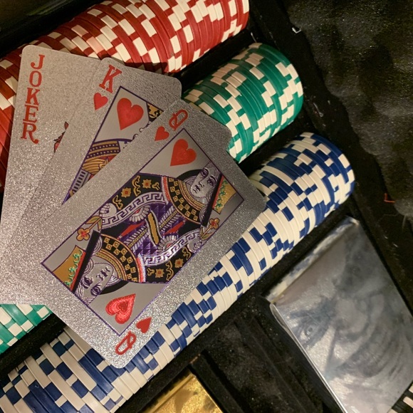 It’s an all over tactical, waterproof poker set. - Picture 4 of 5
